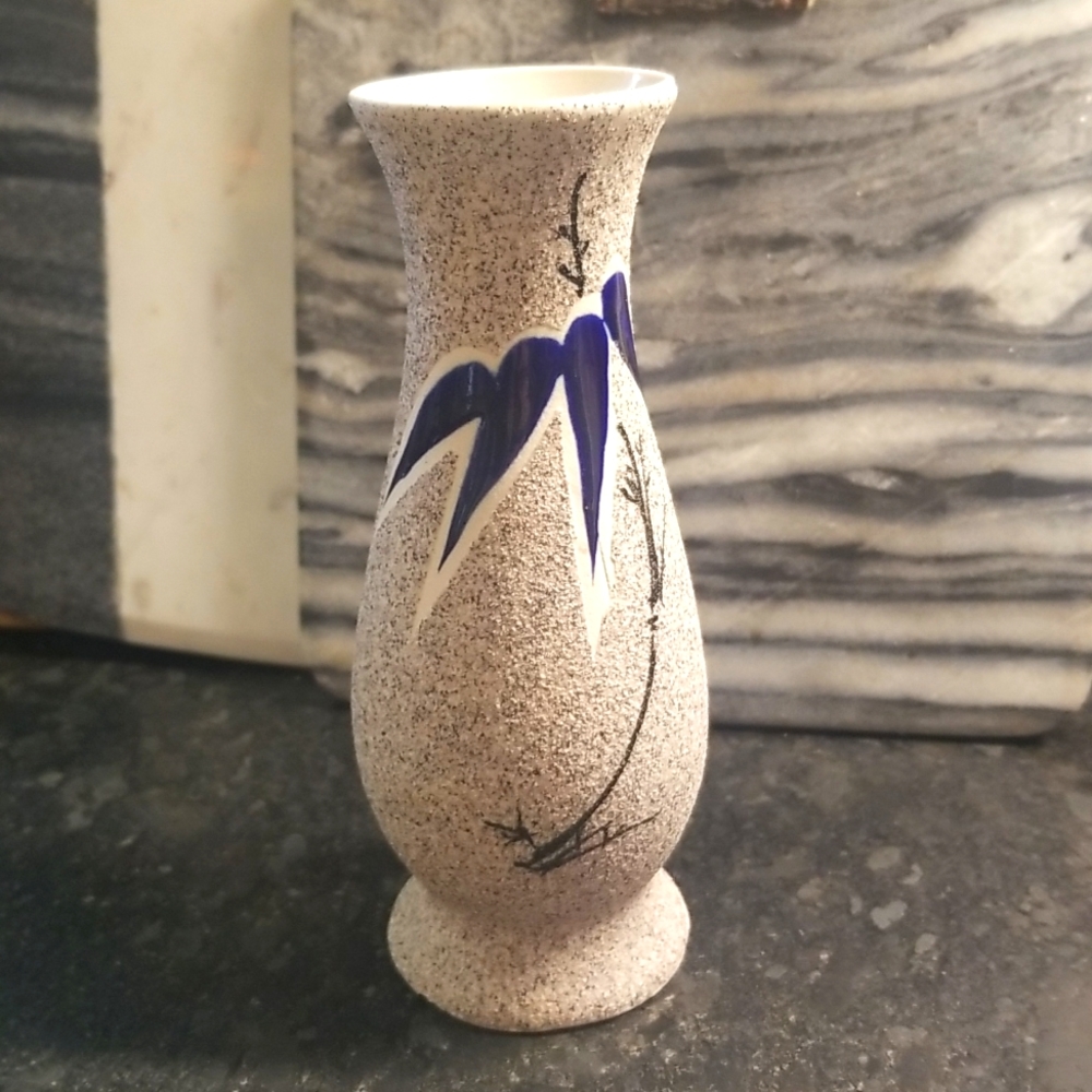 Vintage Japanese Bamboo Leaf Design Sand Overlay Pottery Vase